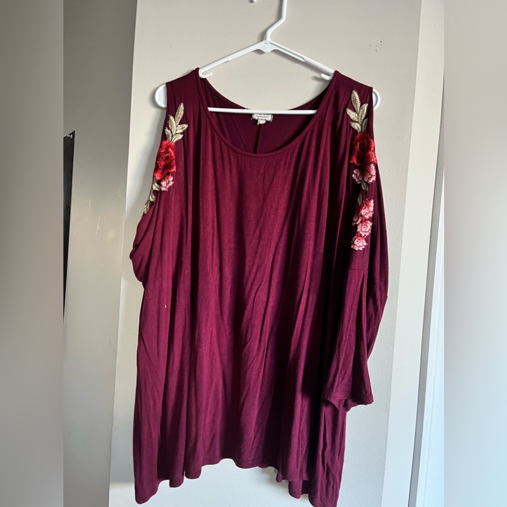 Long sleeve floral embroidered cold shoulder